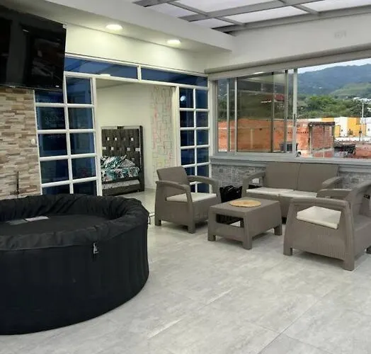 Queen Travel Apartment