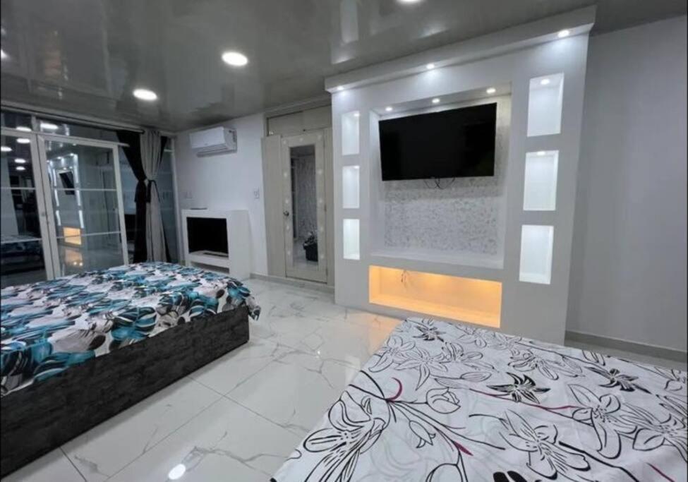 Queen Travel Apartment